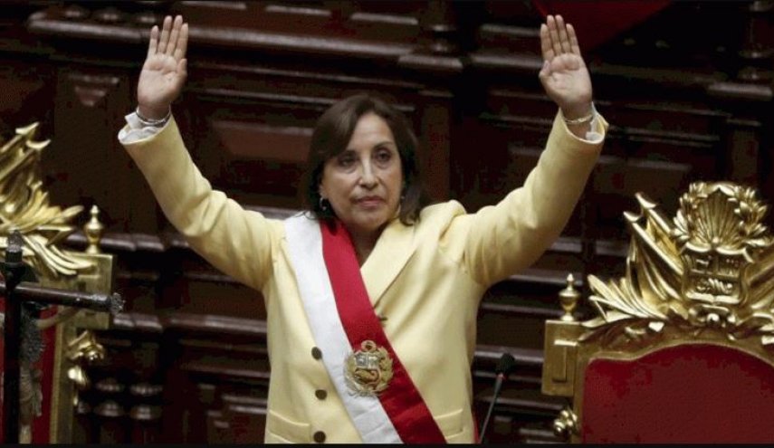 وسط احتجاجات دامية..  رئيسة بيرو الجديدة تطلب من الكونجرس تقديم موعد الانتخابات