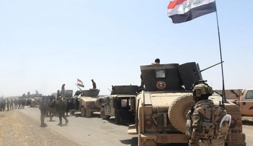 قوات الجيش العراقي تقصف تلال حمرين شمال شرقي ديالى