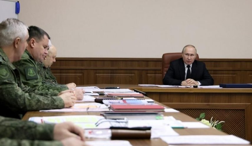 رایزنی پوتین با فرماندهان ارتش در مورد جنگ اوکراین/ مسکو راهبرد جدیدی اتخاذ می‌کند؟