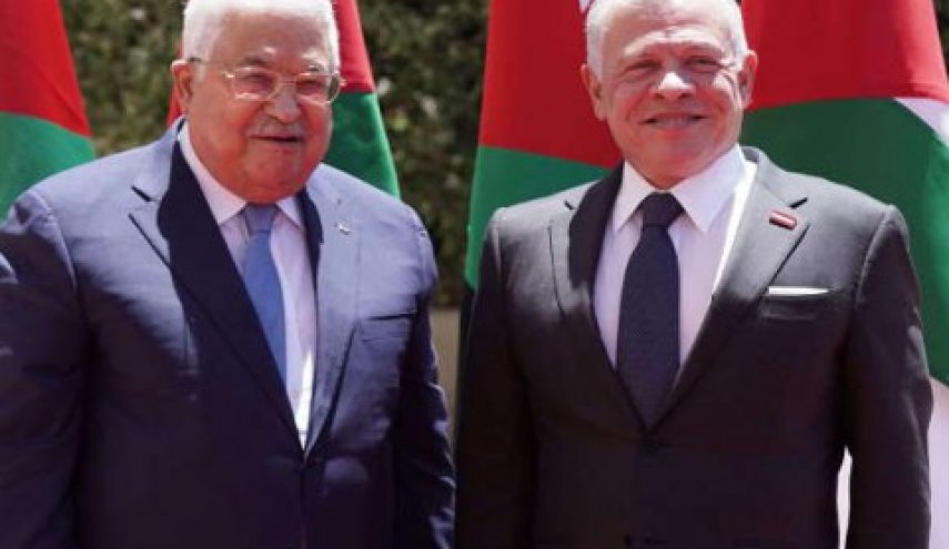 اتصال هاتفي بين رئيس السلطة الفلسطينية وملك الاردن 