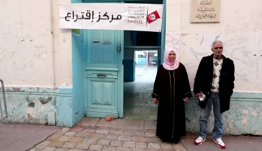 نسبة الإقبال في الانتخابات التونسية أقل من 9% والمعارضة تعتبرها سقوطا لشرعية الرئيس
