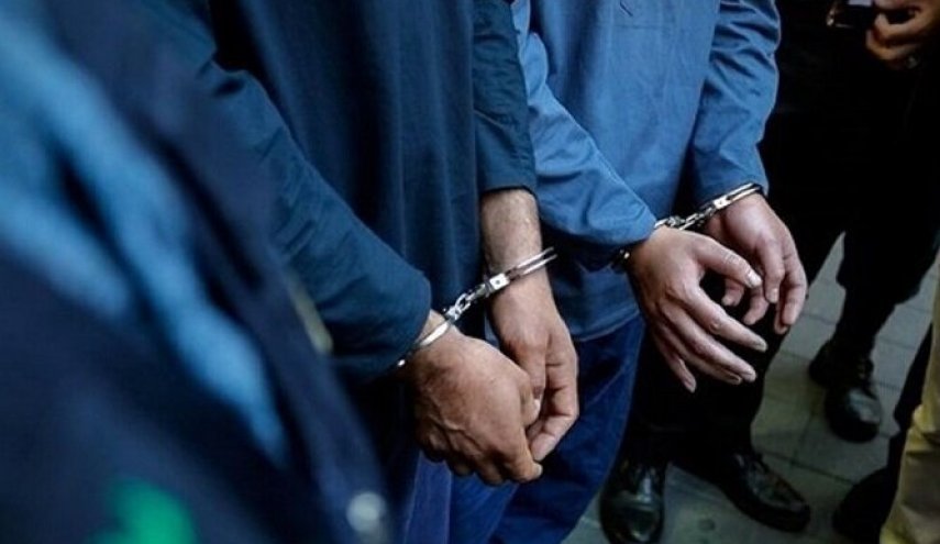 سربازان گمنام امام زمان (عج) اخلالگران بازار ارز را در مشهد دستگیر کردند