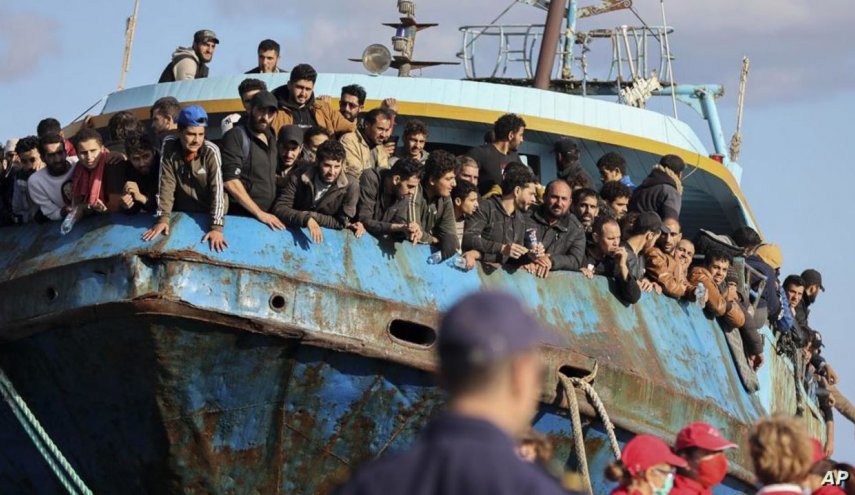'الغارديان': آلاف المصريين معرضون للموت بسبب الهجرة نحو أوروبا
