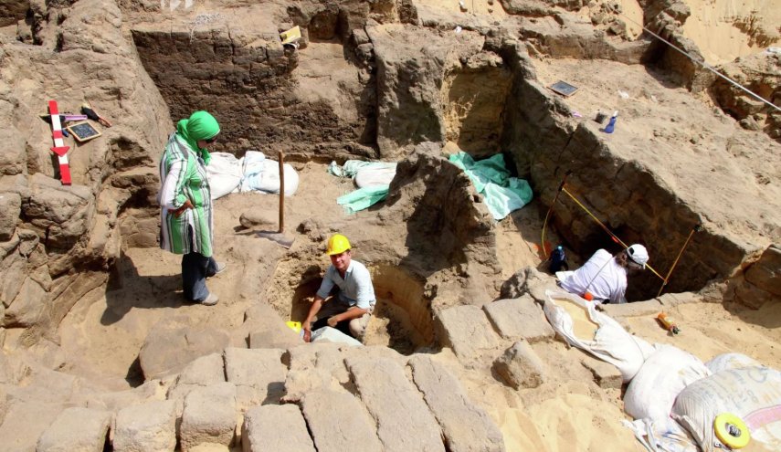 أكتشاف 20 مقبرة من العصر الفرعوني المتأخر في مصر