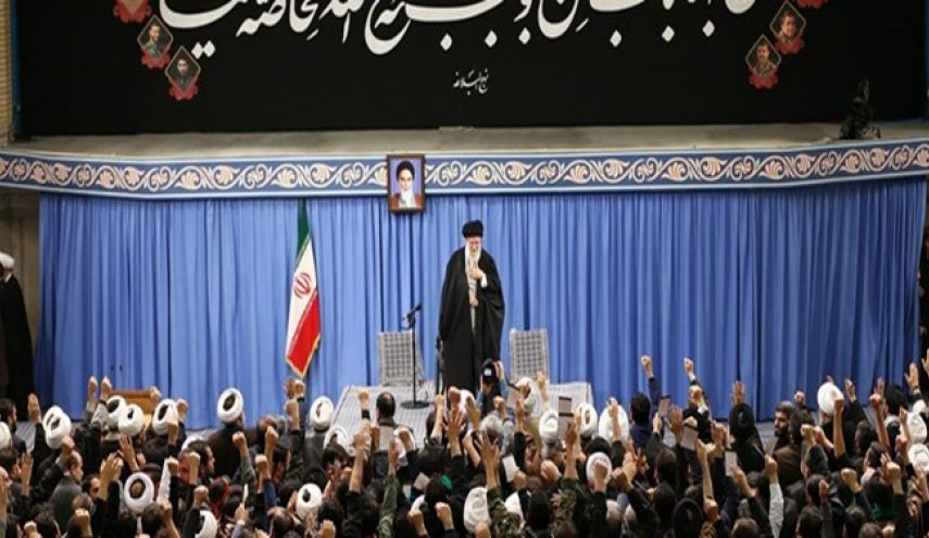 أبناء مدينة قم المقدسة يلتقون قائد الثورة الإسلامية