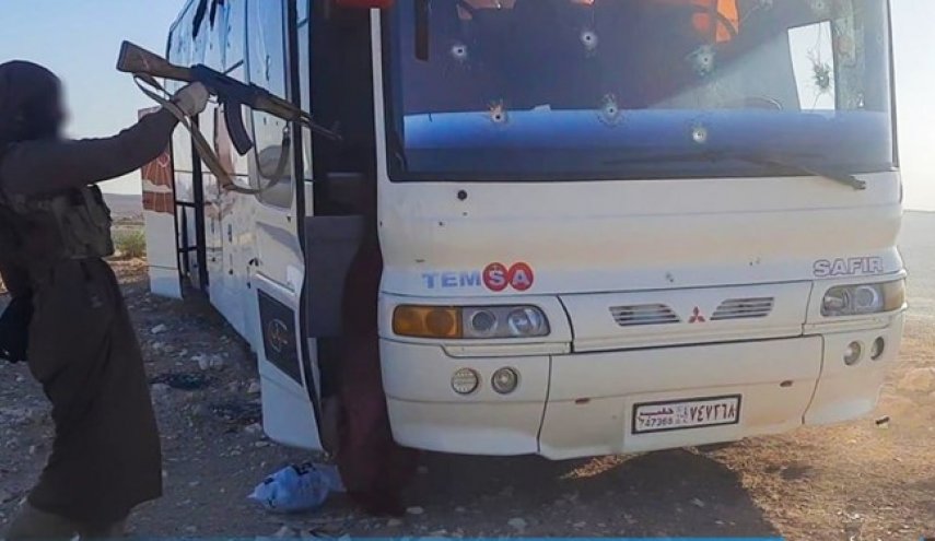 ۱۰ کشته در حمله تروریستی به اتوبوس کارگران در سوریه
