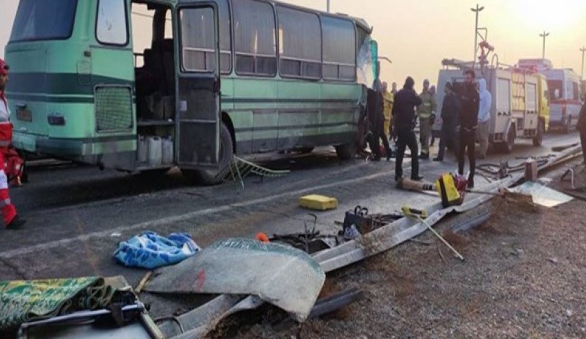 مصرع شخص وإصابة 49 آخرين في حادث سير قرب مطار الامام الخميني (رض)