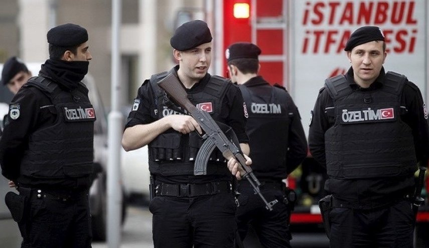تركيا تعتقل أكثر من 30 مشتبها به بتهم إرهاب في جنوب البلاد

