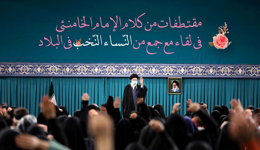 مقتطفات من كلام قائد الثورة الإسلامية في لقاء مع جمع من النّساء النّخب في البلاد