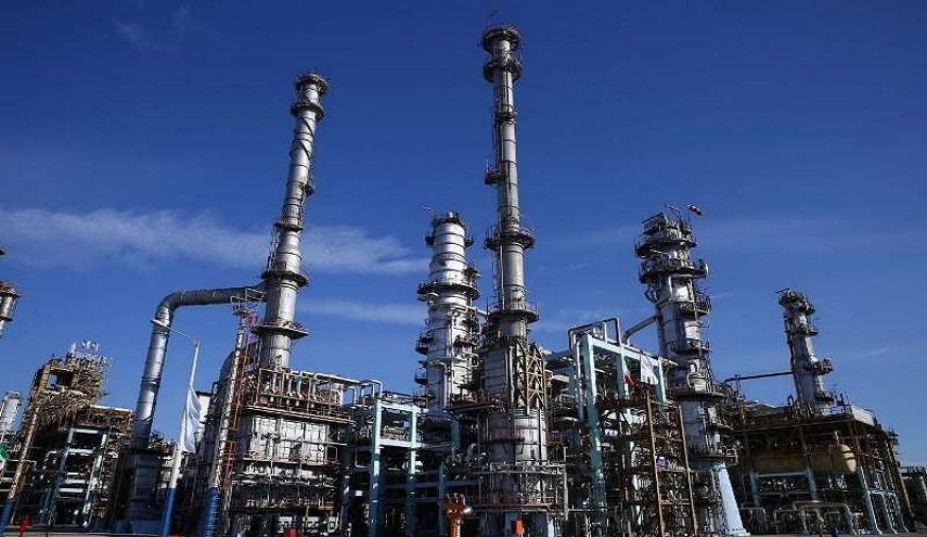 إيران تصدر البنزين إلى غرب إفريقيا وشرق أوروبا