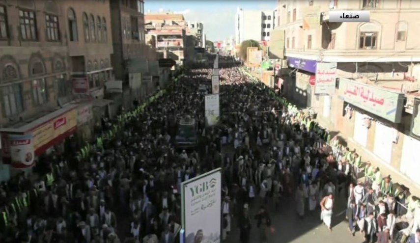 راهپیمایی در صنعا با شعار 