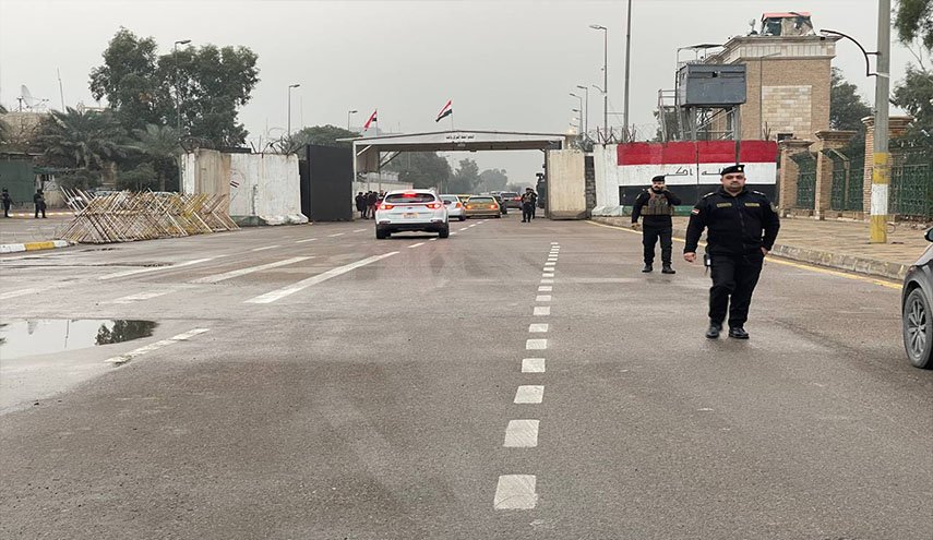 المنطقة الخضراء وسط العاصمة بغداد تفتح مداخلها امام حركة سير المركبات