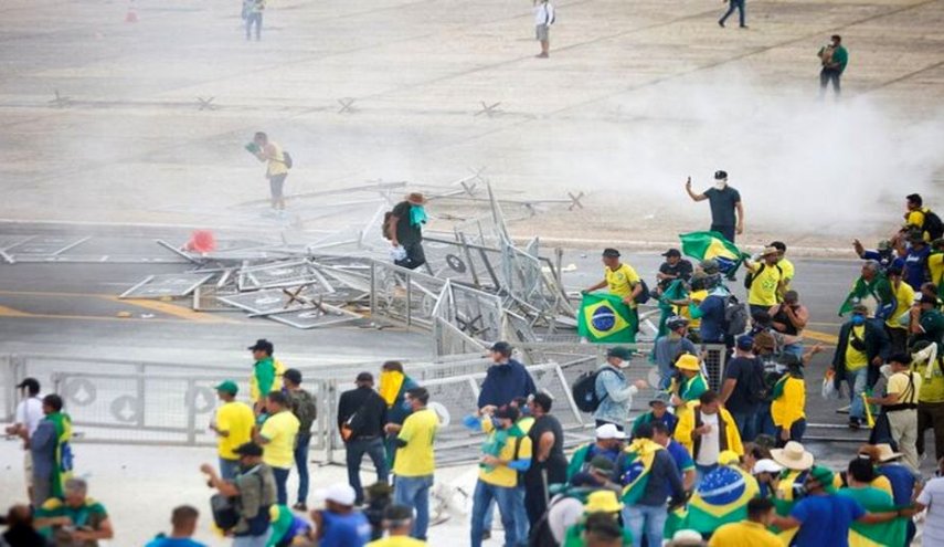 رئیس جمهور برزیل: عوامل حمله به کنگره را به شدت مجازات می‌کنیم