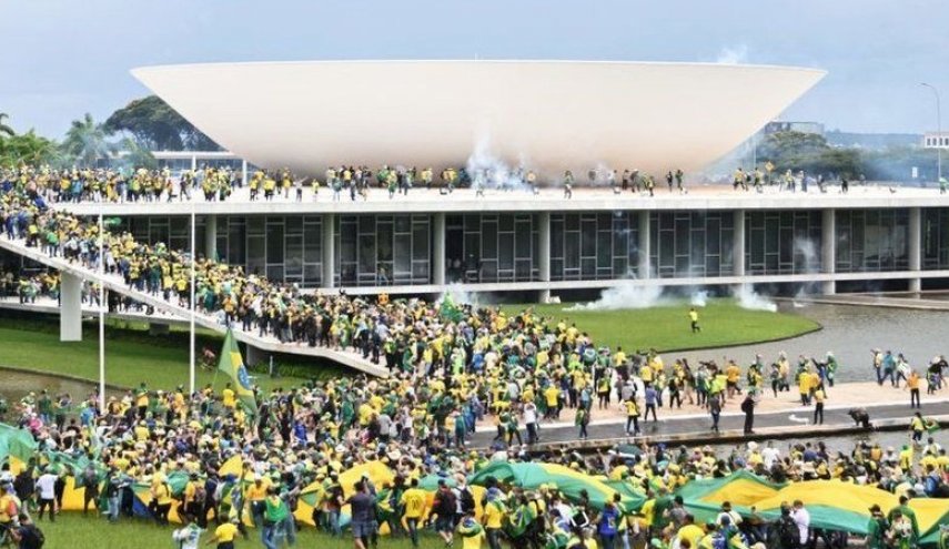 نیروهای امنیتی برزیل کنترل ریاست جمهوری و کنگره را دوباره در اختیار گرفتند
