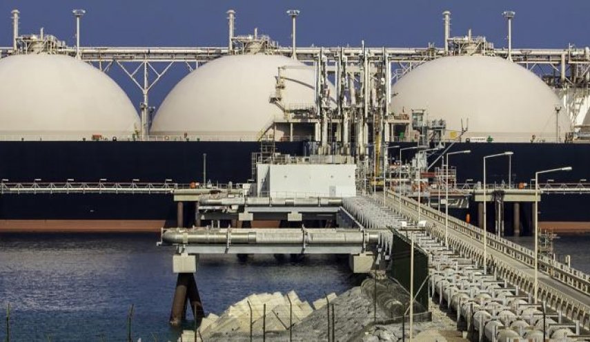 عُمان تبرم اتفاقيات لتصدير الغاز الطبيعي المسال مع فرنسا وتايلاند