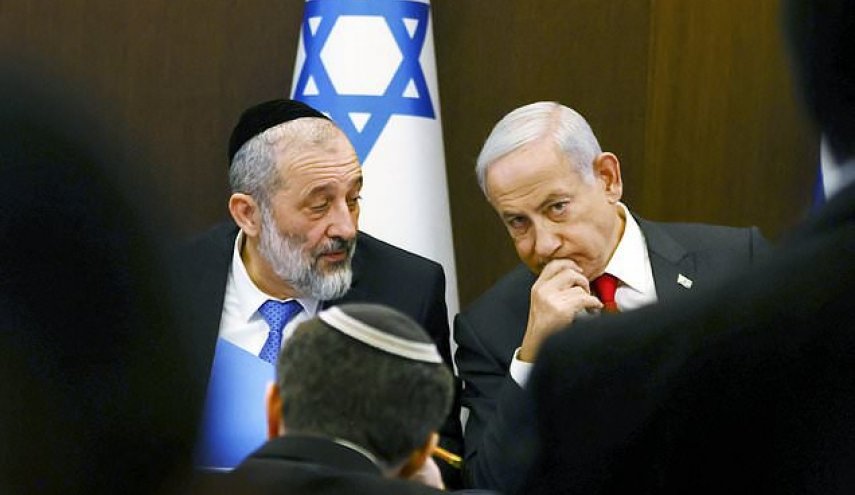 مقام ارشد قضایی رژیم صهیونیستی از نتانیاهو خواست متحد کلیدی خود را از کابینه اخراج کند