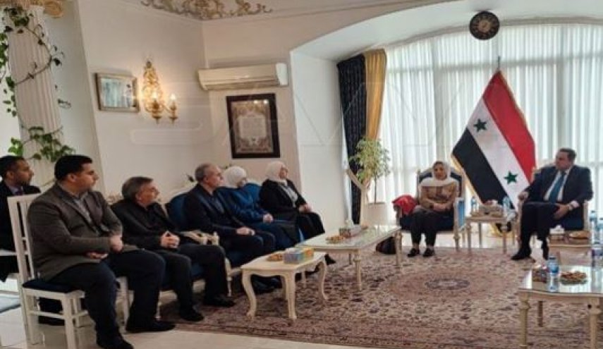 كبيرة مستشاري الرئيس السوري تلتقي الطلبة السوريين في طهران