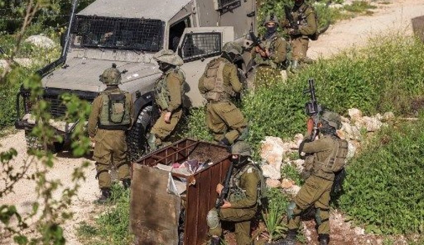 جيش الاحتلال الإسرائيلي يعلن استهداف متسللَيْن مسلحَيْن من سوريا