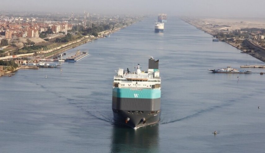 به گل نشستن کشتی حمل گاز در کانال سوئز