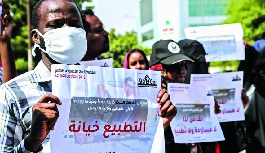 صحيفة عبرية: السودان يستعد للتوقيع على اتفاقية التطبيع