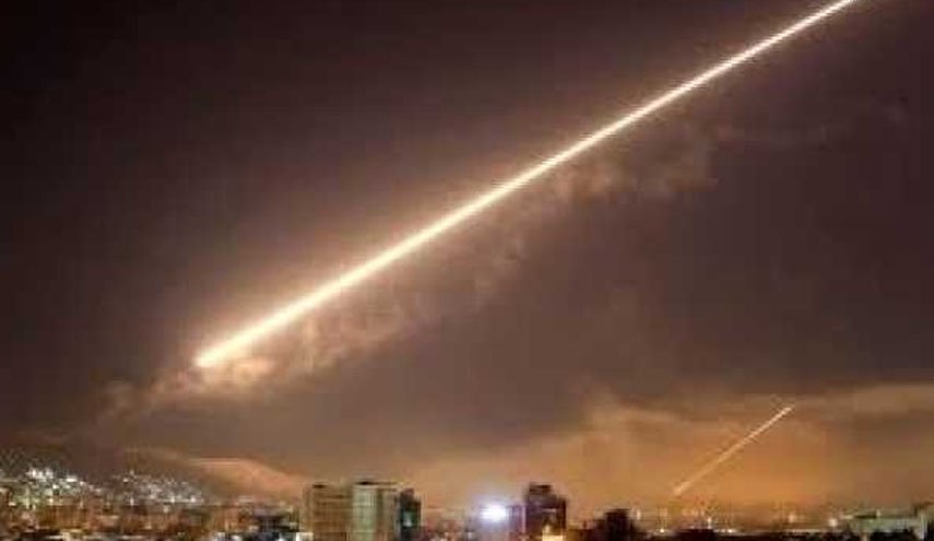 شلیک پدافند هوایی حماس به سمت جنگنده‌های رژیم صهیونیستی+ ویدیو