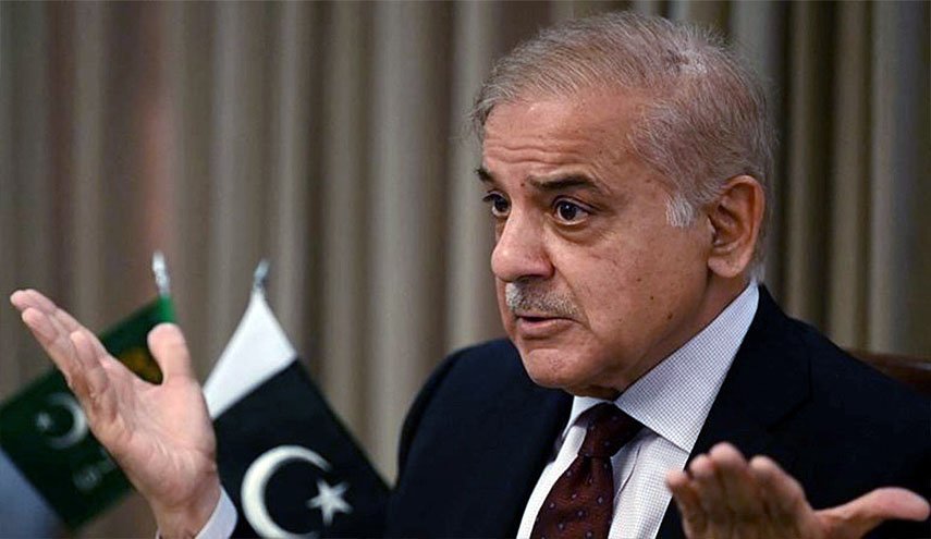  رئيس وزراء باكستان: نعيش وقتا عصيبا بسبب صندوق النقد الدولي