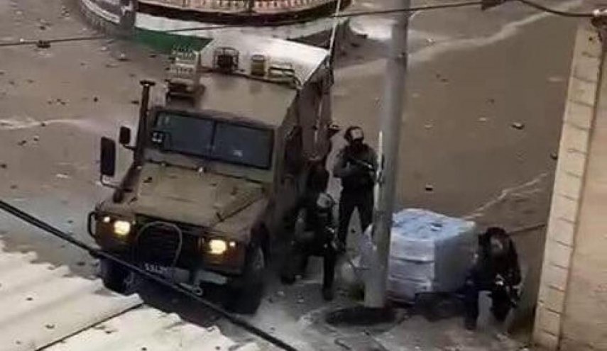 الاحتلال الإسرائيلي ينسحب من عقبة جبر مخلفاً 13 إصابة 