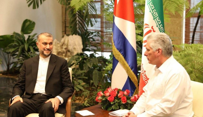 وزير الخارجية الايراني يلتقي الرئيس الكوبي

