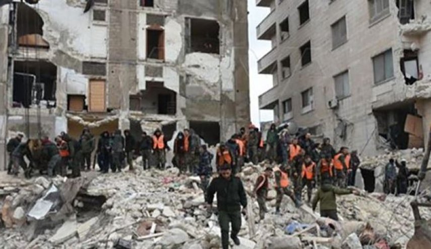 فوج إطفاء حماة: الانتهاء من عمليات إجلاء وانتشال الضحايا العالقين تحت الأنقاض