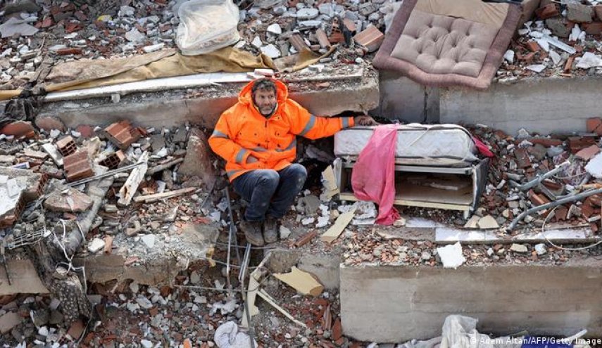 ارتفاع عدد ضحايا زلزال تركيا إلى أكثر من 14 ألفا