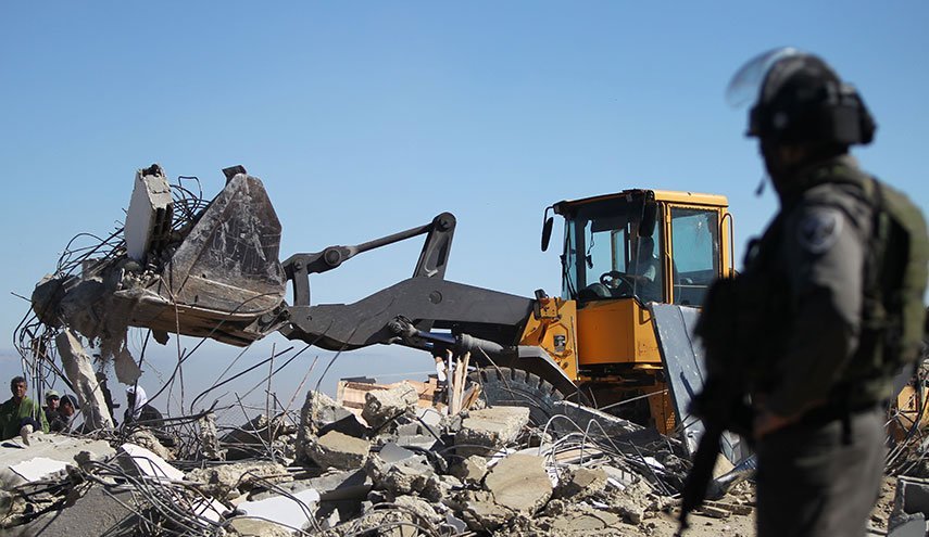 حماس: استمرار الاحتلال في سياسة تفجير منازل المقاومين لن يوقف انتفاضة شعبنا