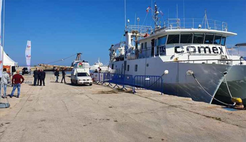 وزراء لبنانيون يزورون سفينة 'JANUS II' بعد اتمامها عمليات مسح بيئي
