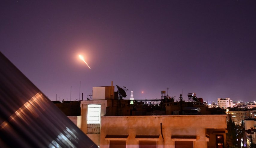 بالصور.. استشهاد 5 سوريين جراء عدوان إسرائيلي على احياء سكنية بدمشق