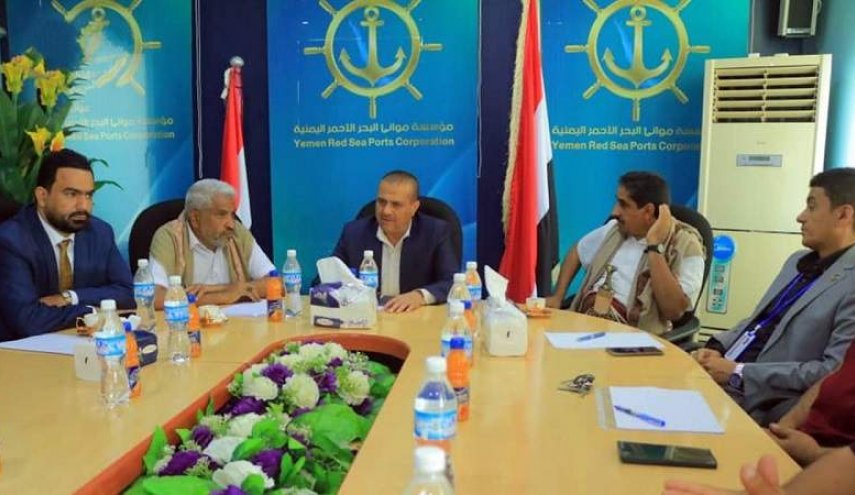 وزير النقل اليمني يؤكد جهوزية ميناء الحديدة لاستقبال كل أنواع السفن