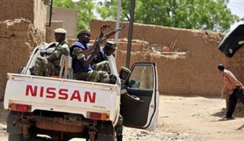 مقتل 12 شخصا في هجوم مسلح على قرية في جمهورية مالي