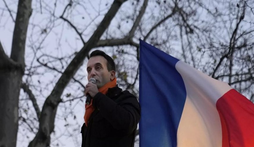 تظاهرات فرانسوی‌ها در مخالفت با تسلیح اوکراین
