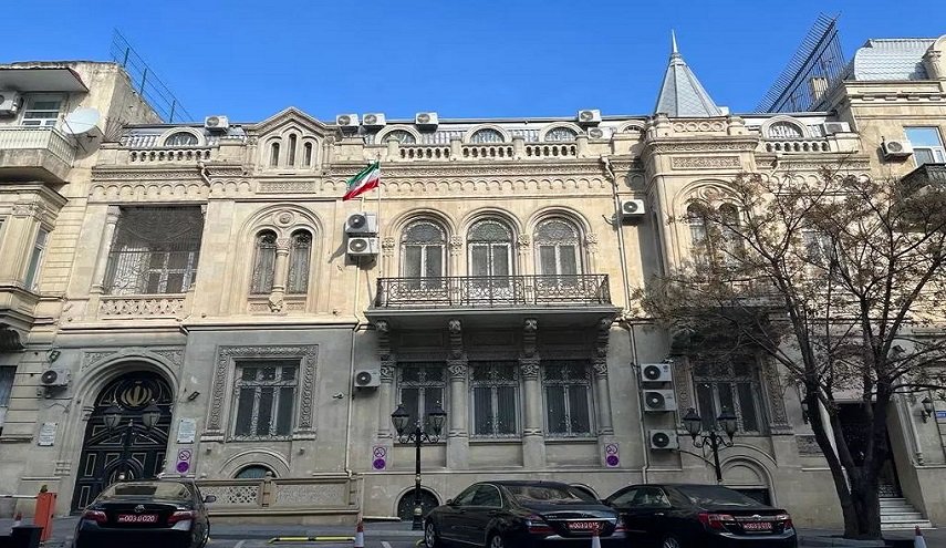 سفيرا إيران وروسيا في باكو يبحثان آخر التطورات في جنوب القوقاز