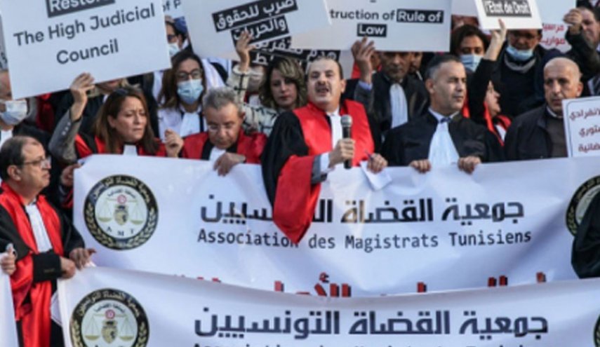 قضاة تونس يحذرون من خطورة تصريحات سعيّد تجاههم