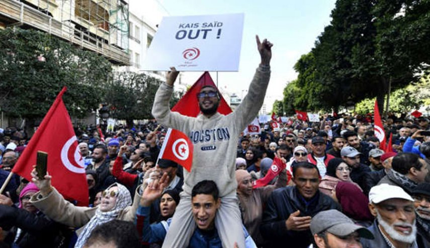 اليوم الاحد.. مظاهرة احتجاج للمعارضة التونسية رغم منع السلطات