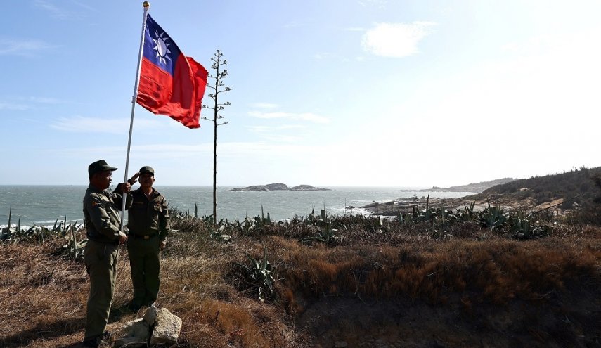 تايوان تحذر من دخول مفاجئ للجيش الصيني إلى الجزيرة