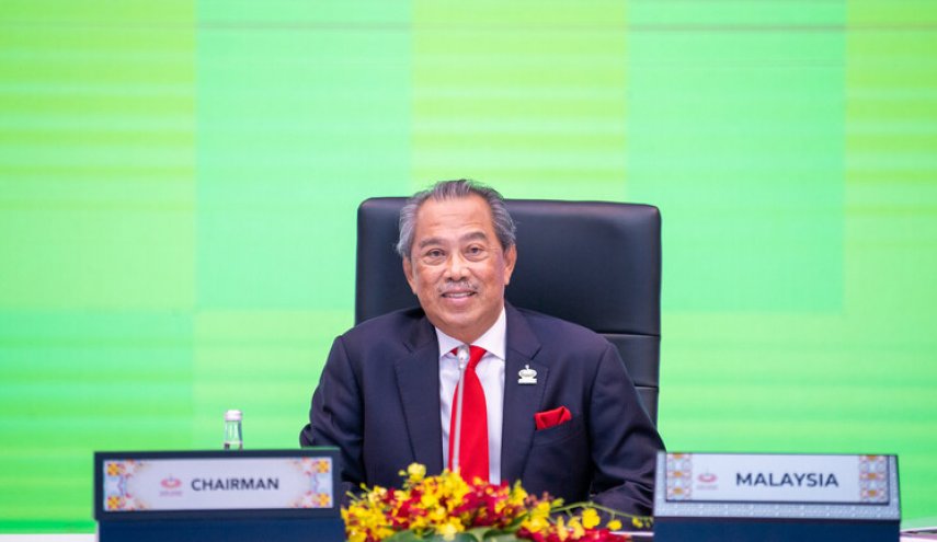 ماليزيا.. توقيف رئيس وزراء سابق بتهم فساد