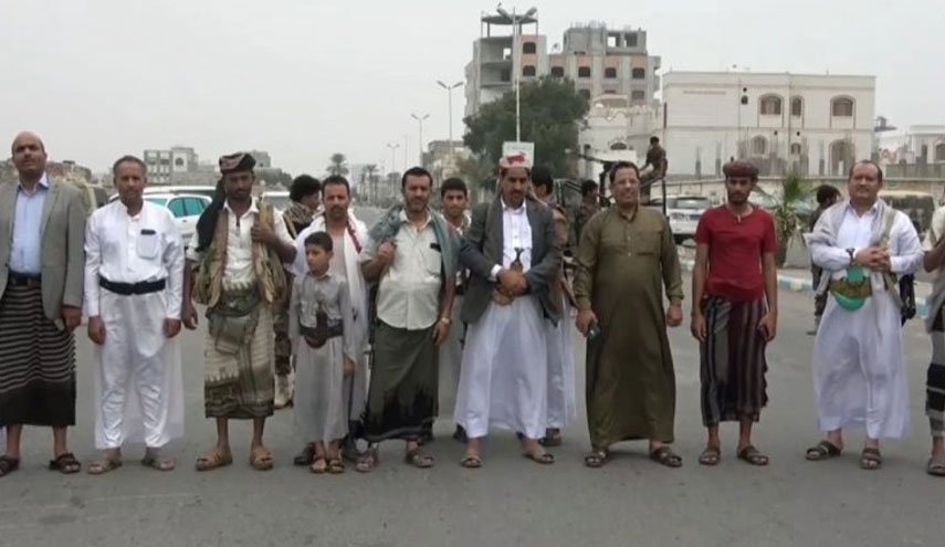 الحديدة.. وقفات تحذر من مغبة استمرار الحصار على الشعب اليمني