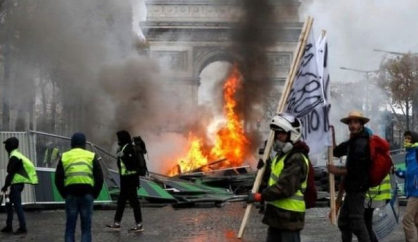 تداوم اعتراضات سراسری در فرانسه علیه برنامه‌های بازنشستگی ماکرون در روز شنبه
