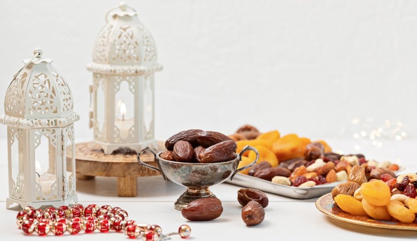 مع اقتراب شهر رمضان.. نصائح عند شراء الفواكه المجففة والمكسرات
