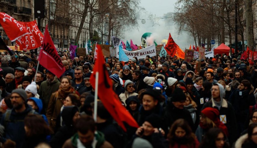 احتجاجات جديدة في فرنسا على خطط ماكرون لإصلاح نظام التقاعد