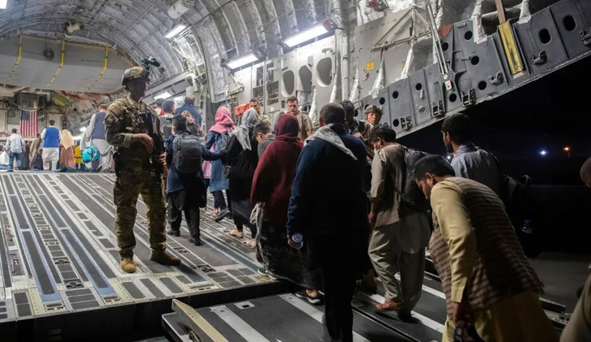 کلاه گشاد آمریکا بر سر امارات در باره مهاجران افغانستانی / 2 هزار مهاجر افغانستانی در بازداشت ابوظبی 