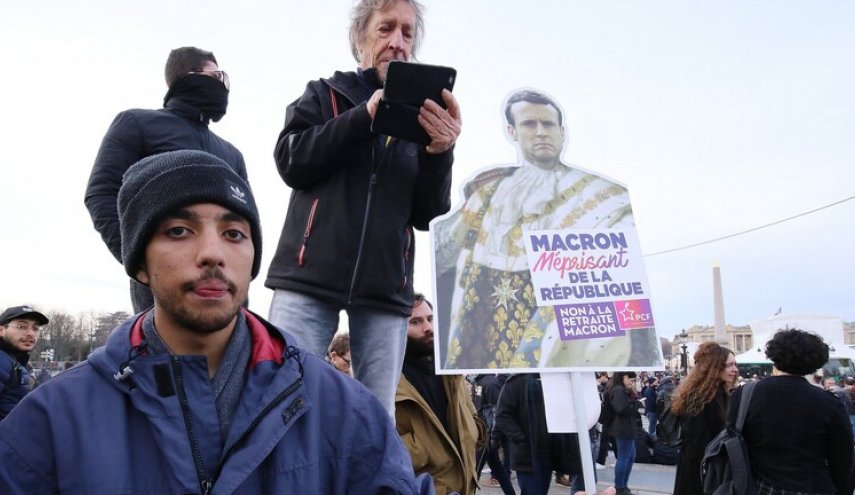 جولة جديدة من الاحتجاجات والإضرابات بفرنسا ضد قانون التقاعد
