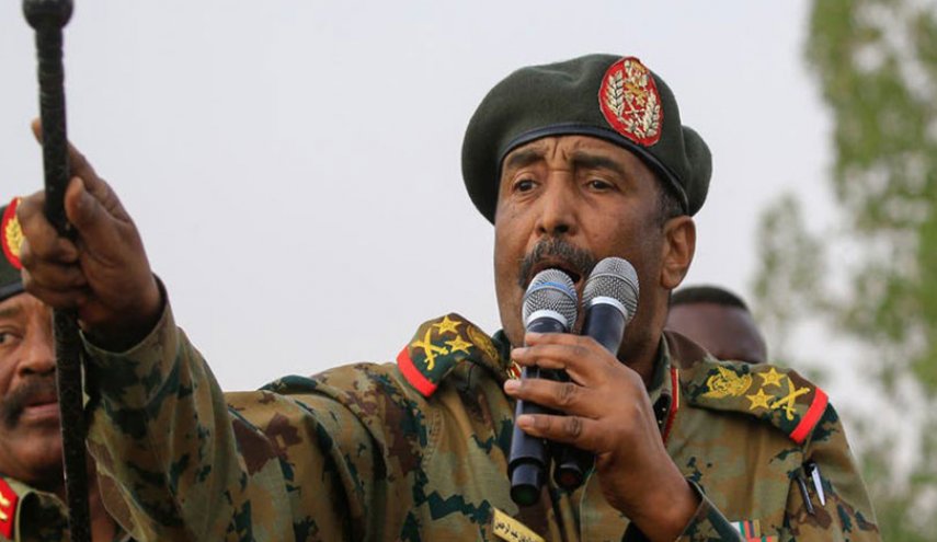 البرهان: السودان يسعى لبناء جيش لا يتدخل في السياسة