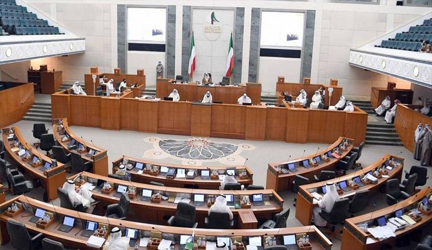 الكويت ذاهبة نحو تشكيل حكومة وحل البرلمان  