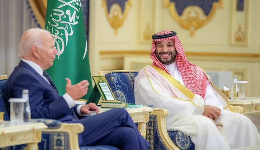 'فاينانشال تايمز': السعودية تتبنى استراتيجية مستقلة عن الولايات المتحدة